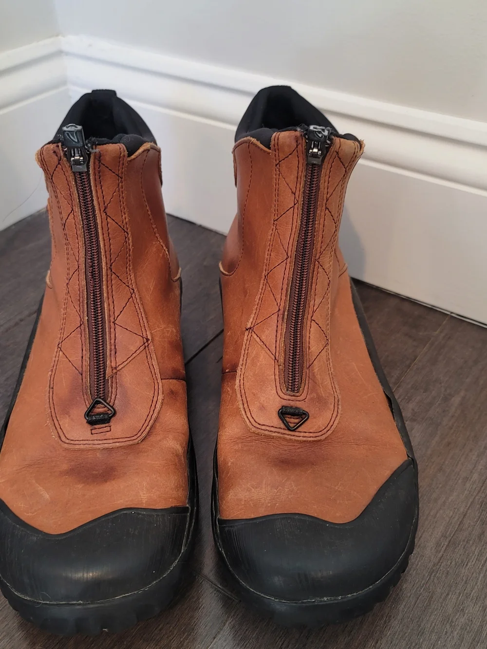 CLARKS Muckers Brown Leather Waterproof Ankle Boots Women's Size 10M